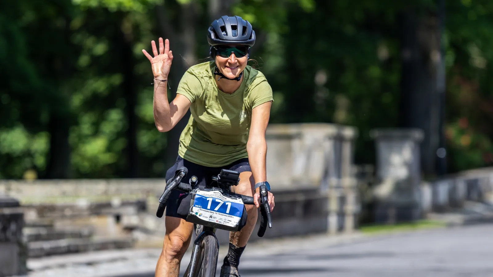 Uczestnicy rajdu rowerowego Tour de GZM na trasie pierwszego etapu
